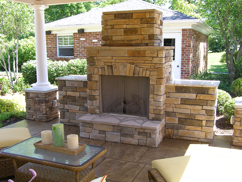 Stay Warm this Winter with an Outdoor Fireplace